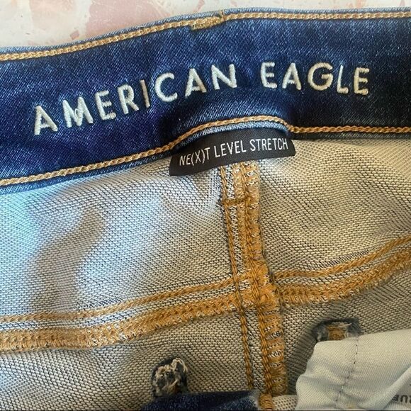 American Eagle Distressed Next Level Stretch High Rise Jeggings - Picture 5 of 11